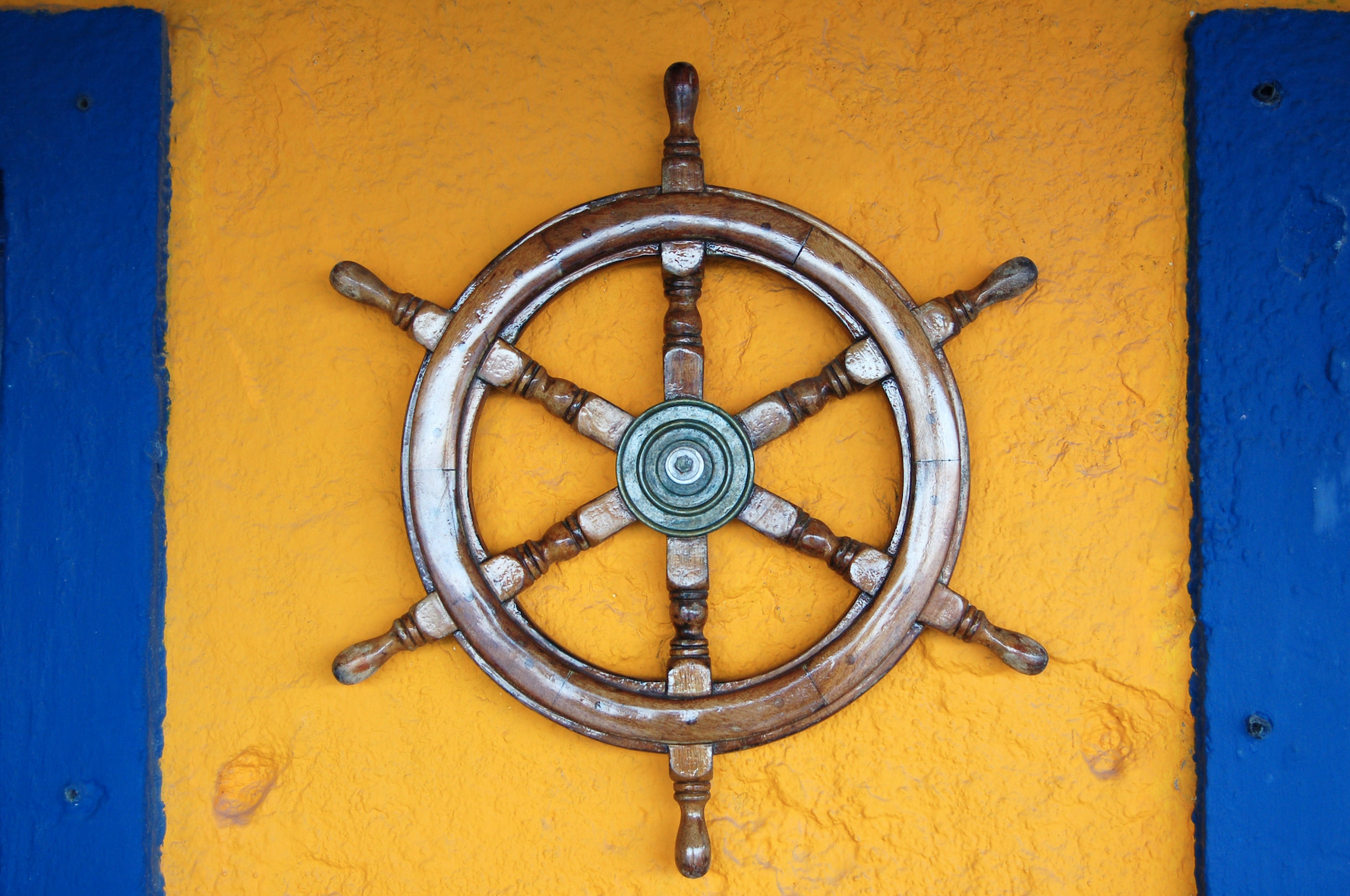 steering wheel on yellow and blue